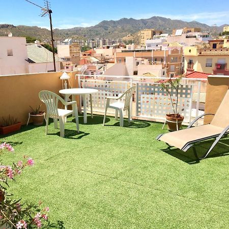 Room With Single Bed In Typical Townhouse With Rooftop Terrace Malaga Exterior photo